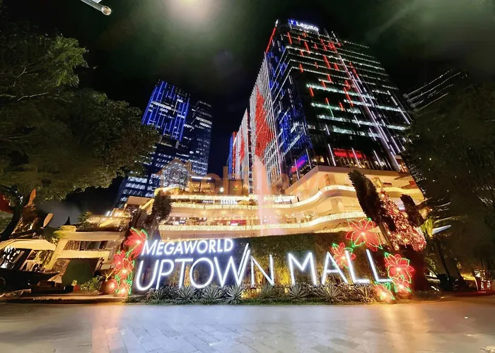 Chic Bgc Across Uptown Mall #ournw9b Manila