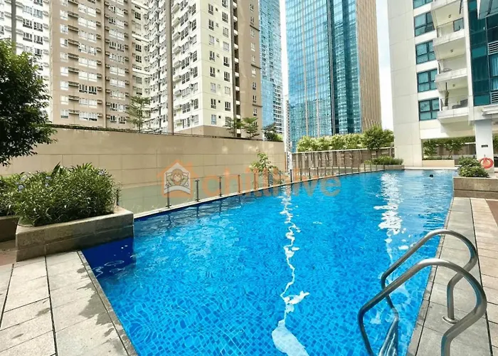 Chic Bgc Across Uptown Mall #ournw9b Holiday home *
