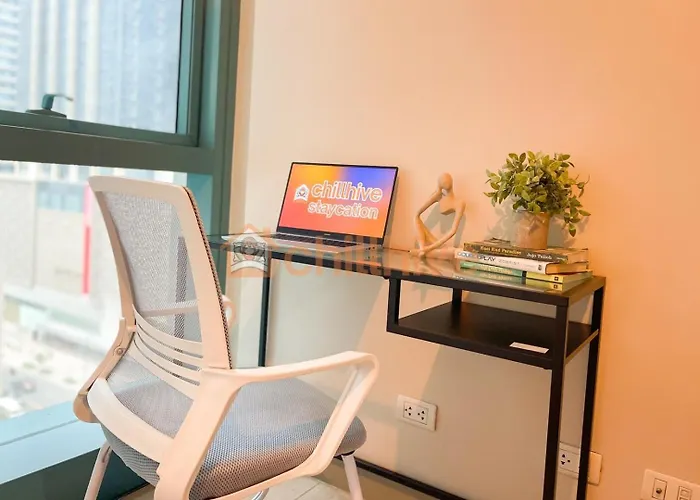 Holiday home Chic Bgc Across Uptown Mall #ournw9b