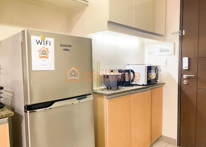 Holiday home Chic Bgc Across Uptown Mall #ournw9b Manila