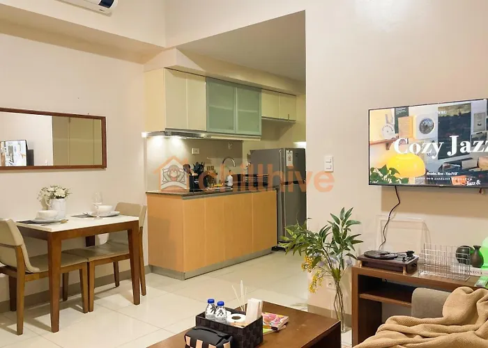 Holiday home Chic Bgc Across Uptown Mall #ournw9b
